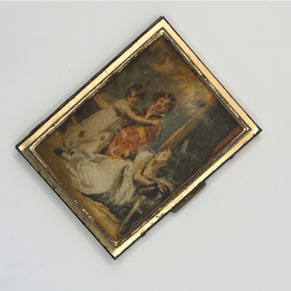 Vintage Brass Compact Case with Silk Photo / Vintage Beauty Compact - Picture 5 of 5